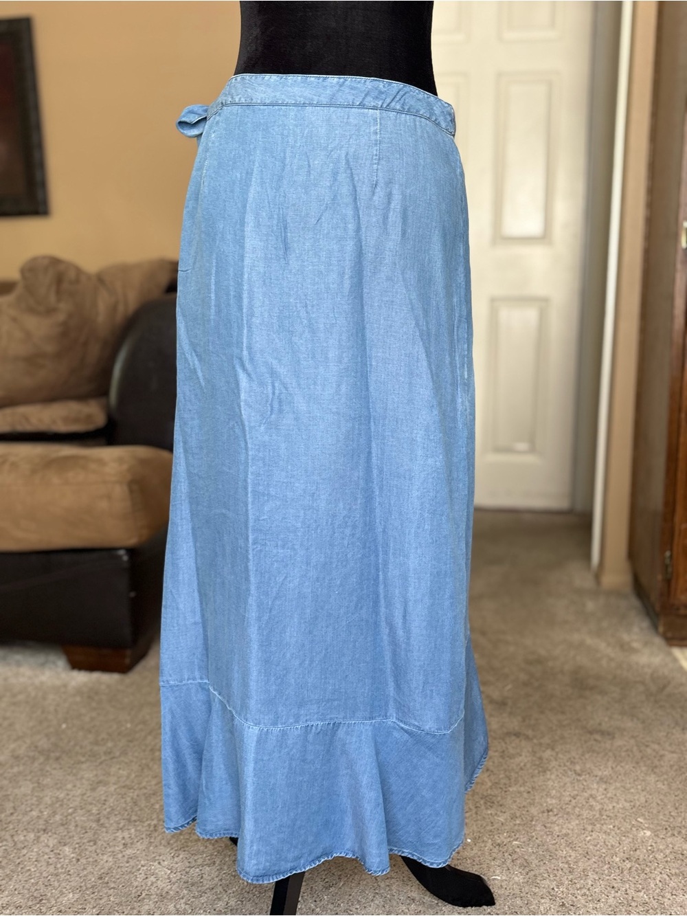 Michael Kors Light Blue Women's Wrap Midi Skirt size medium - Picture 7 of 9